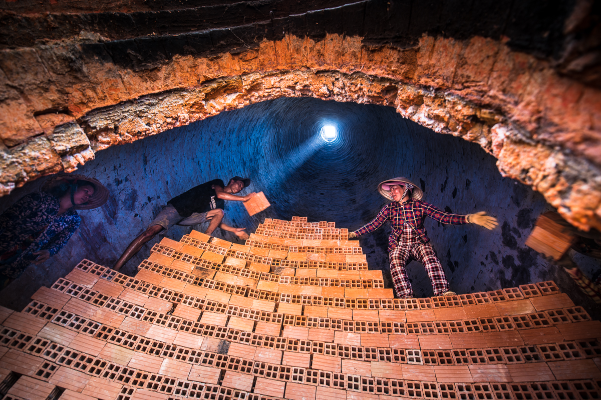 Brickworkers, Cần Thơ, Vietnam