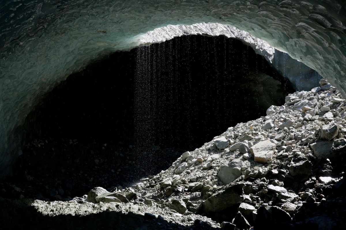 Light on Water Curtain (Zinal Glacier – August, 26th, 2016)