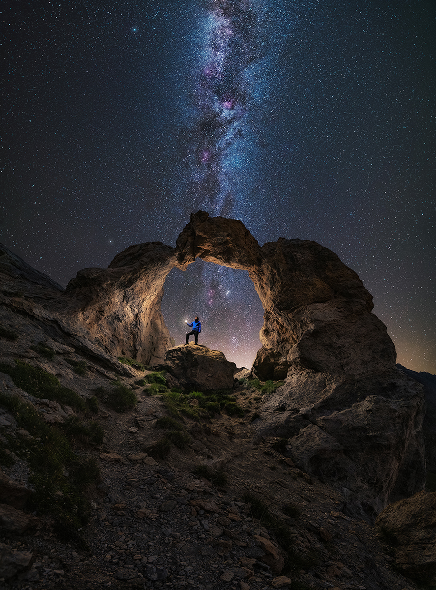 Rocky arch milkyway