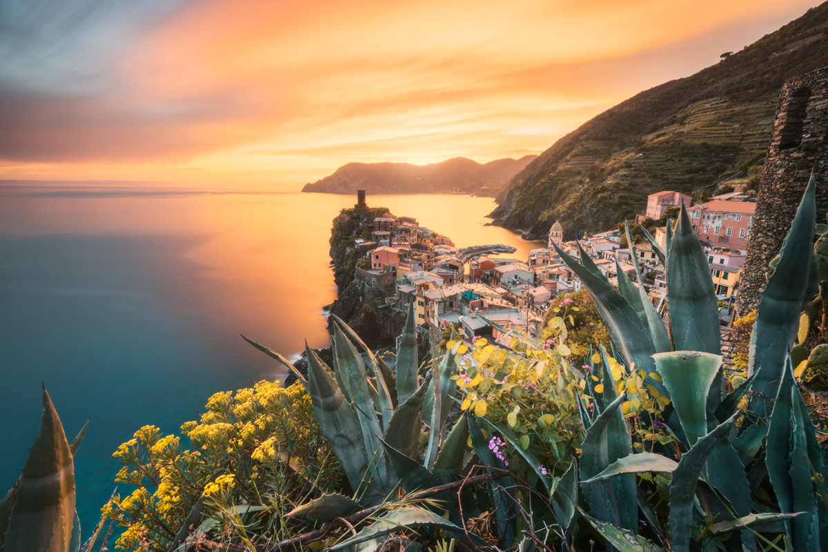 The Shining Pearl - VERNAZZA 