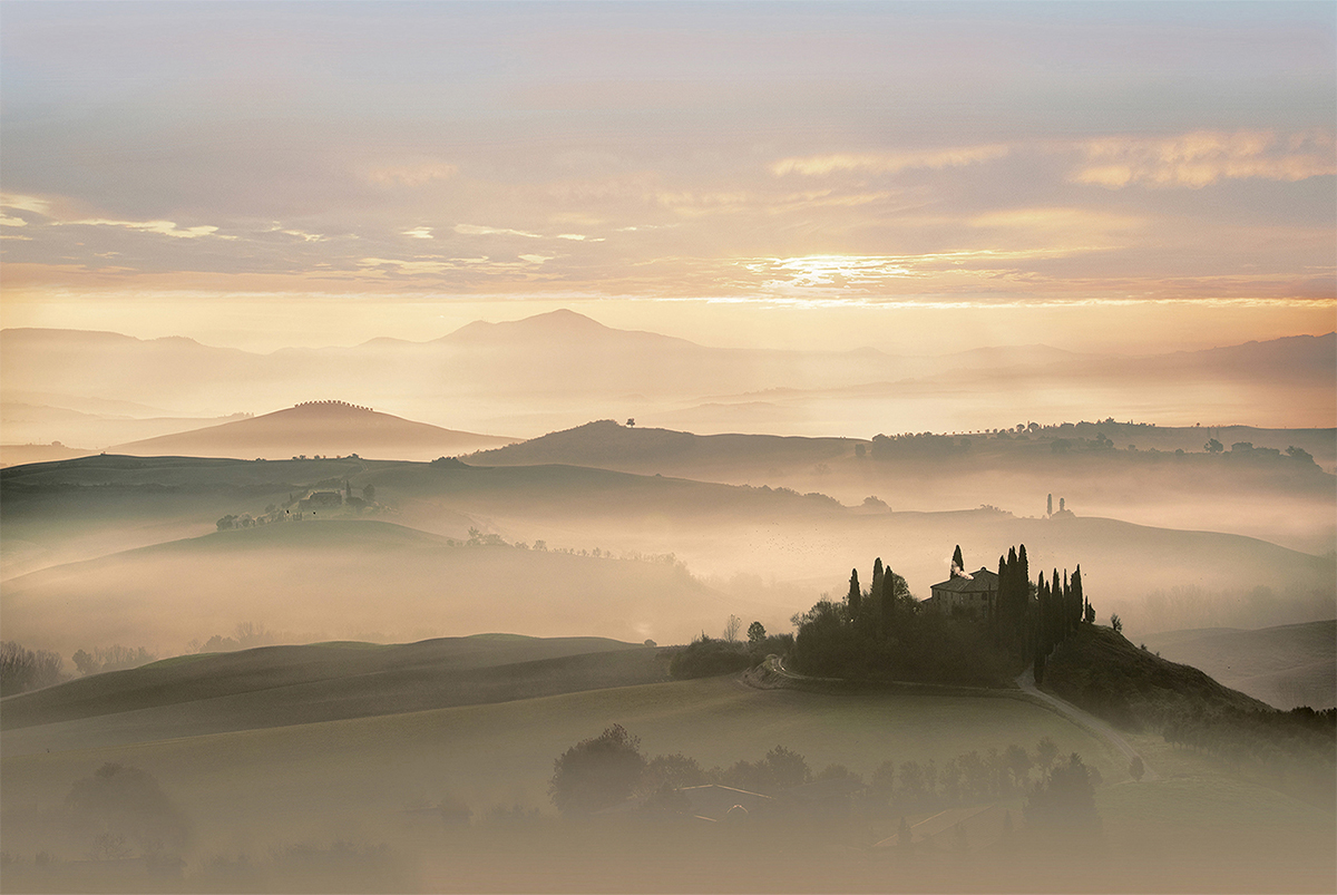 Light and Fog in Val d'Orcia