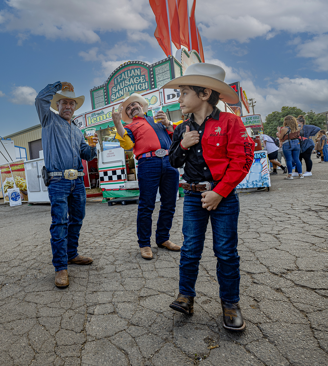 Wranglin all Thumbs Up, Ventura County Fair, California, USA, 2023