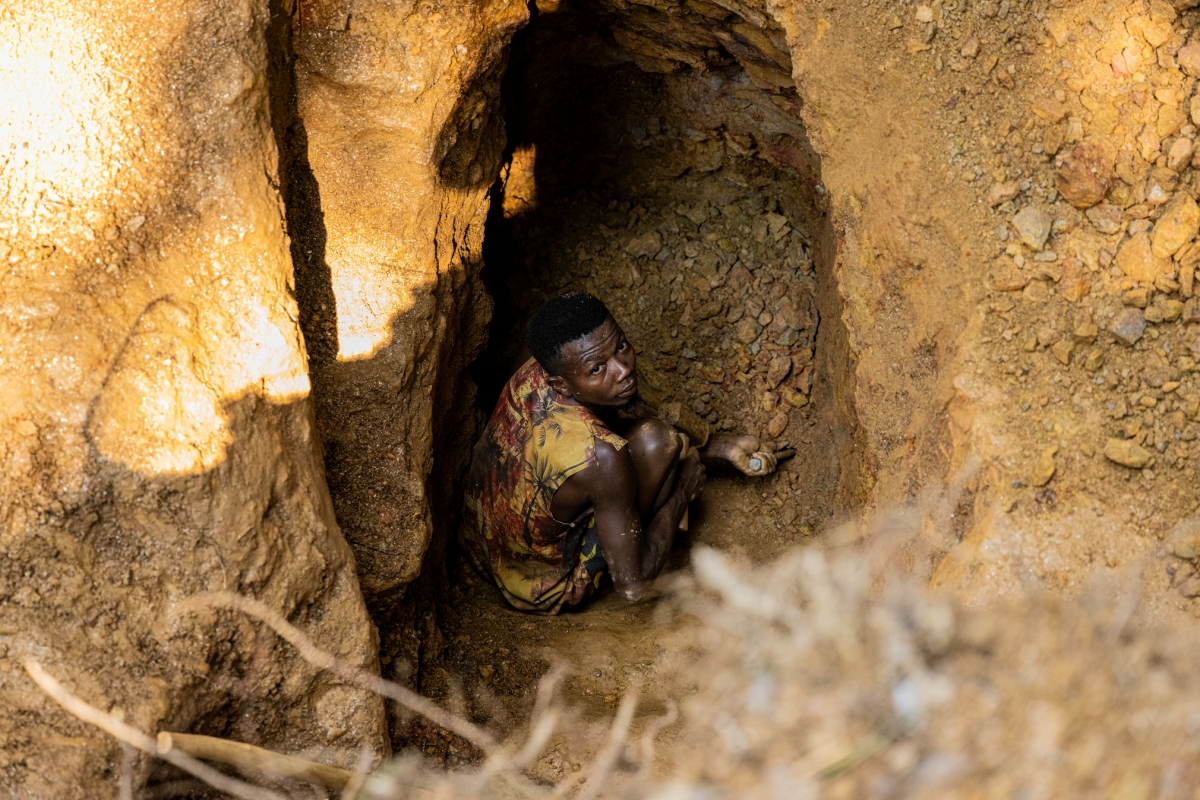 Artisanal miner, Ntufia, DRC