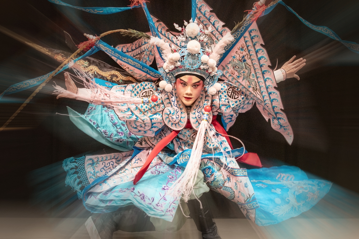 Peking Opera combining action and culture