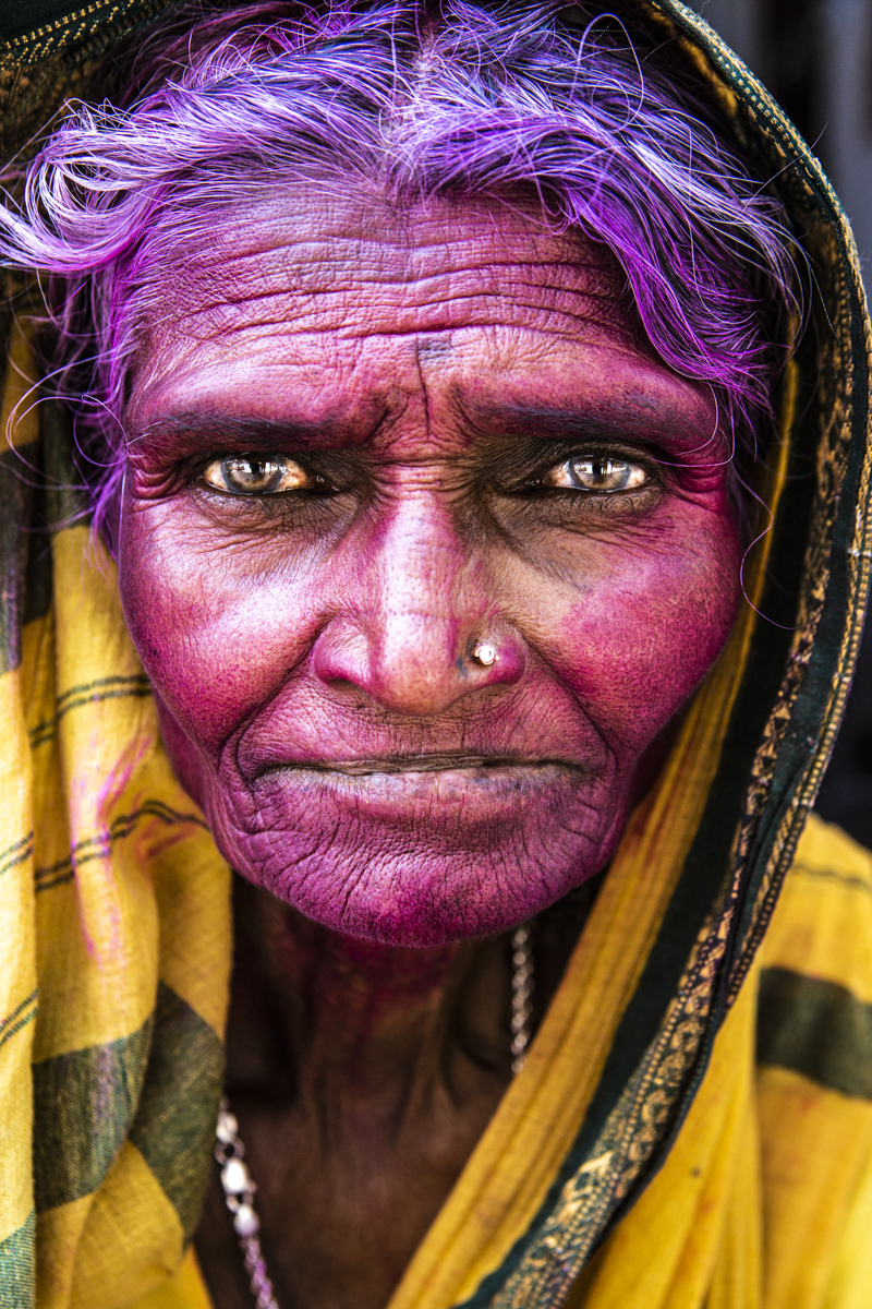 THE UNIVERSE IN THE EYES