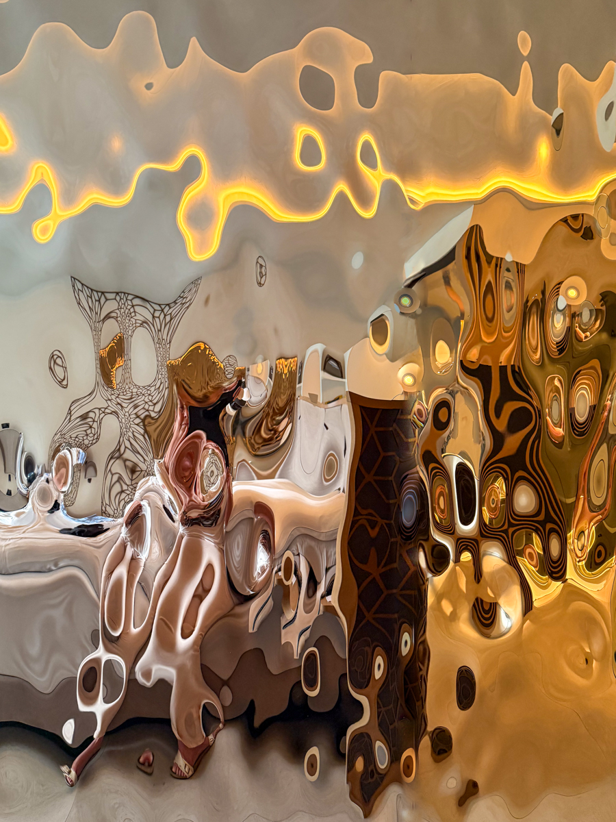 Self-portrait - an Hommage to Klimt and Hundertwasser