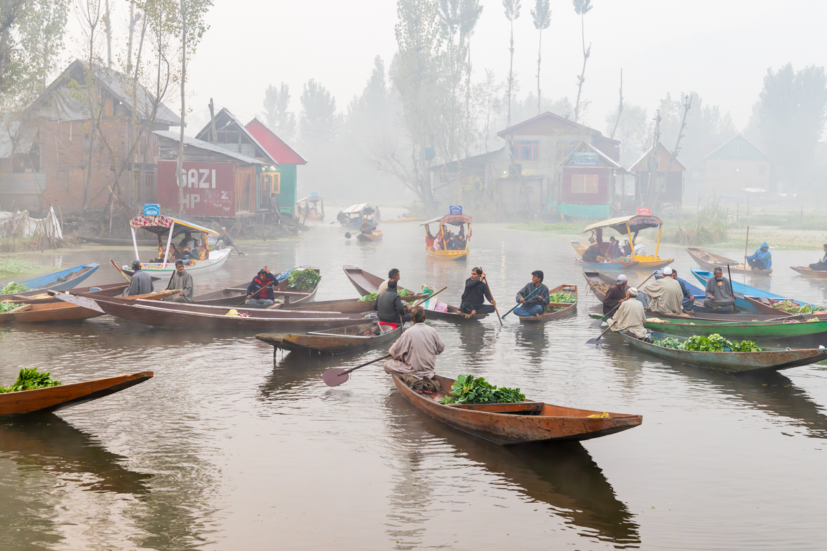 Morning at the Floating Market