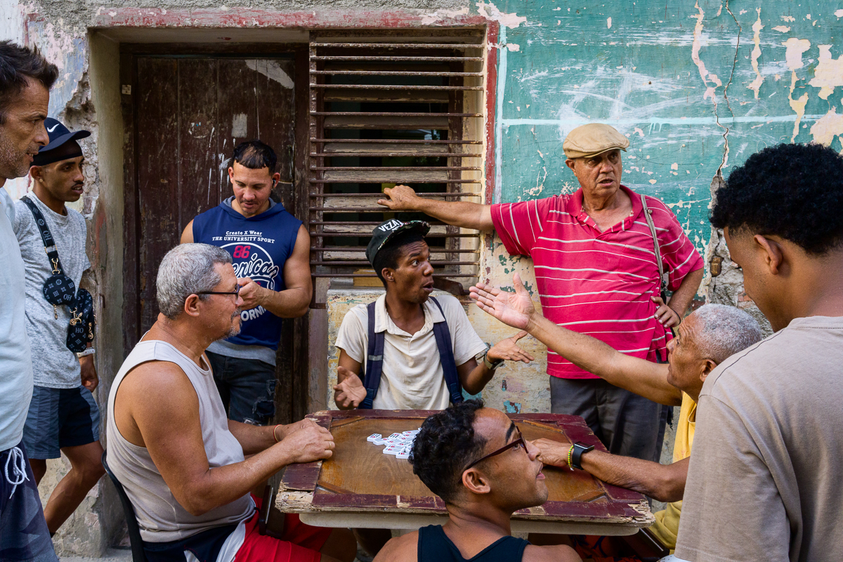 Friendly game of dominos in Havana Centro