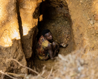 Artisanal miner, Ntufia, DRC