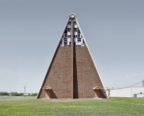 The Triangular Church, Texas